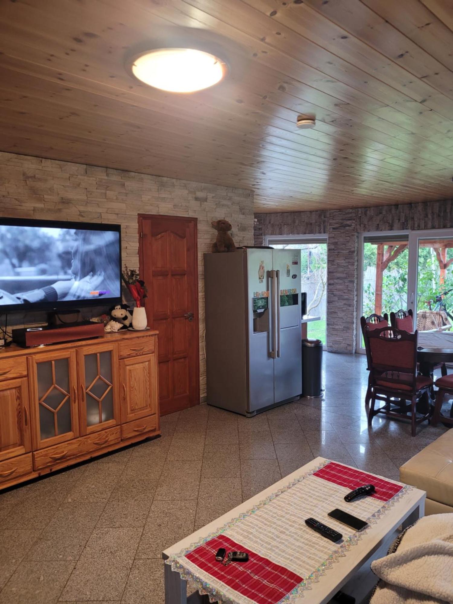 Beni Nyaralo Apartment Bekesszentandras Luaran gambar
