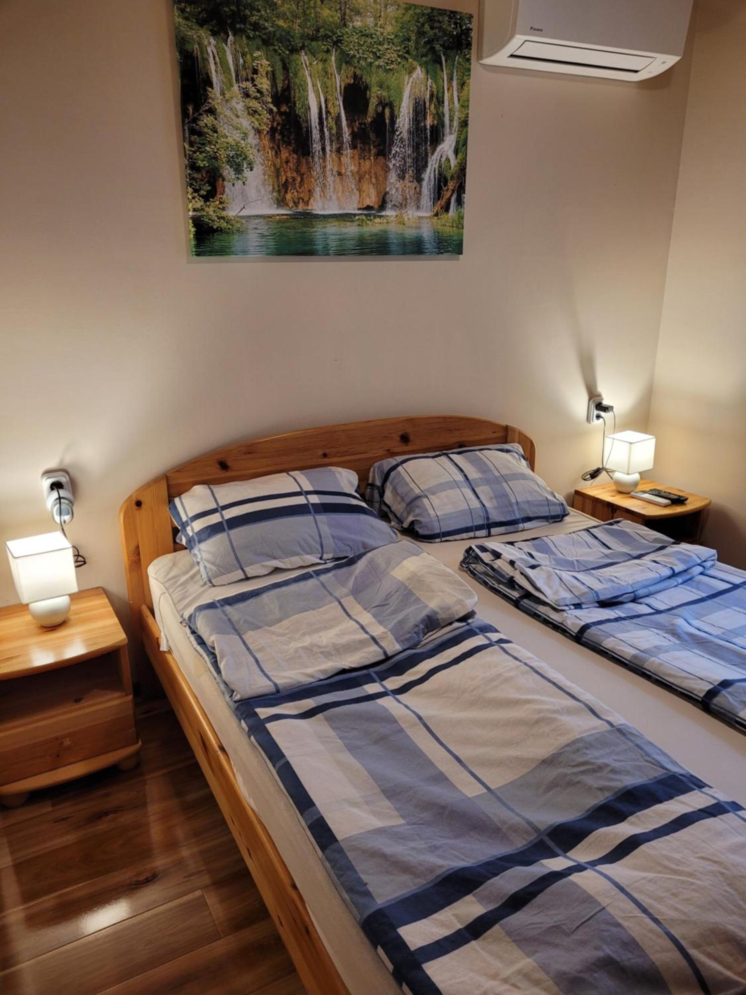 Beni Nyaralo Apartment Bekesszentandras Luaran gambar
